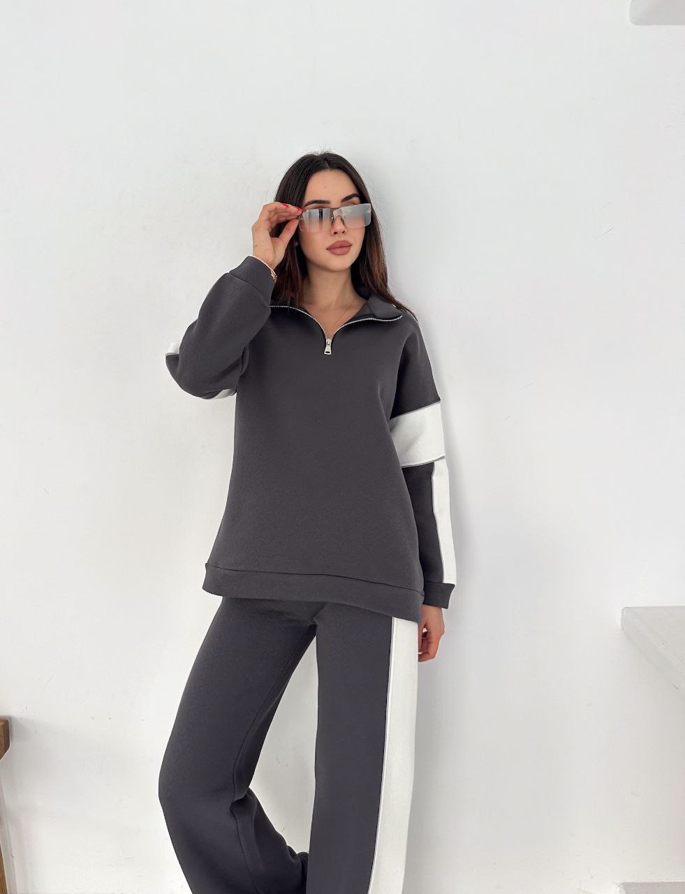 GARNİLİ ÜÇ İPLİK ŞARDONLU TAKIM